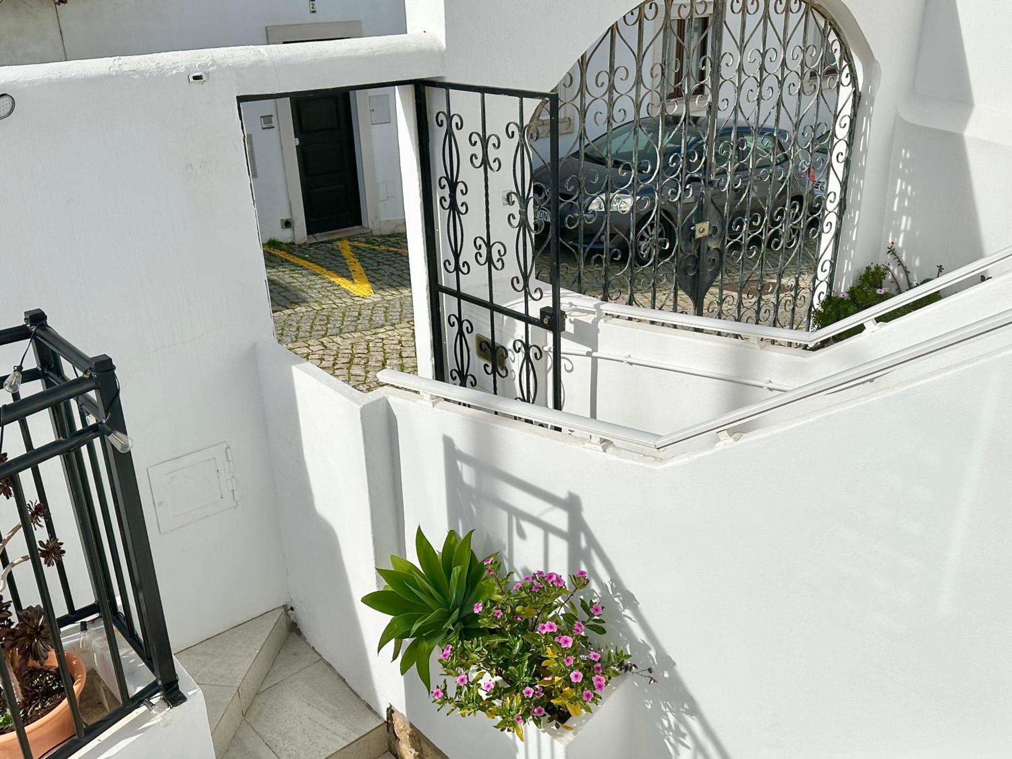 In The Old Town Close To The Beach Lagos Extérieur photo